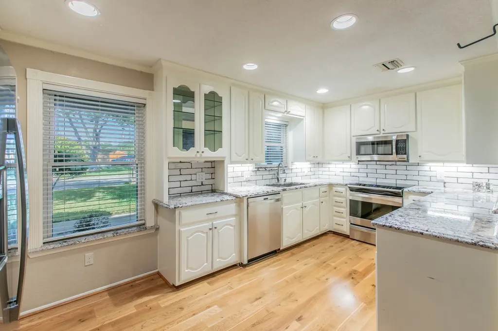 241 Travis Lane Hewitt TX 76643