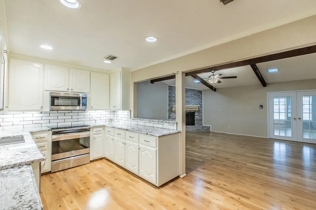 241 Travis Lane Hewitt TX 76643
