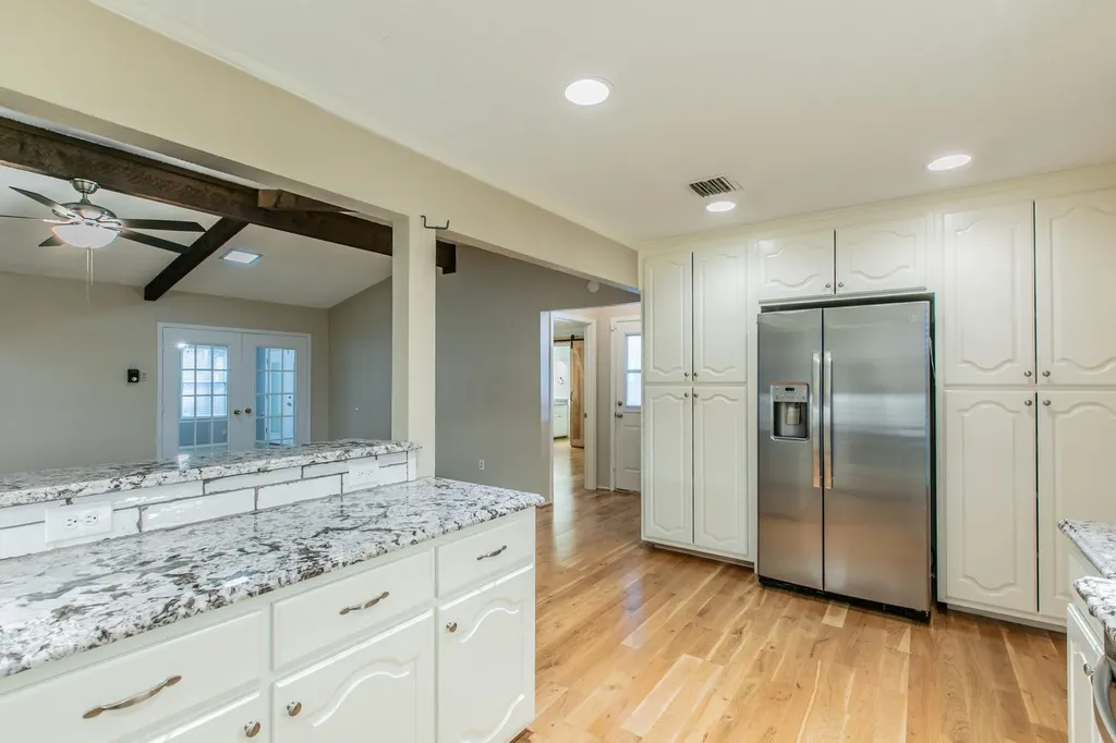 241 Travis Lane Hewitt TX 76643