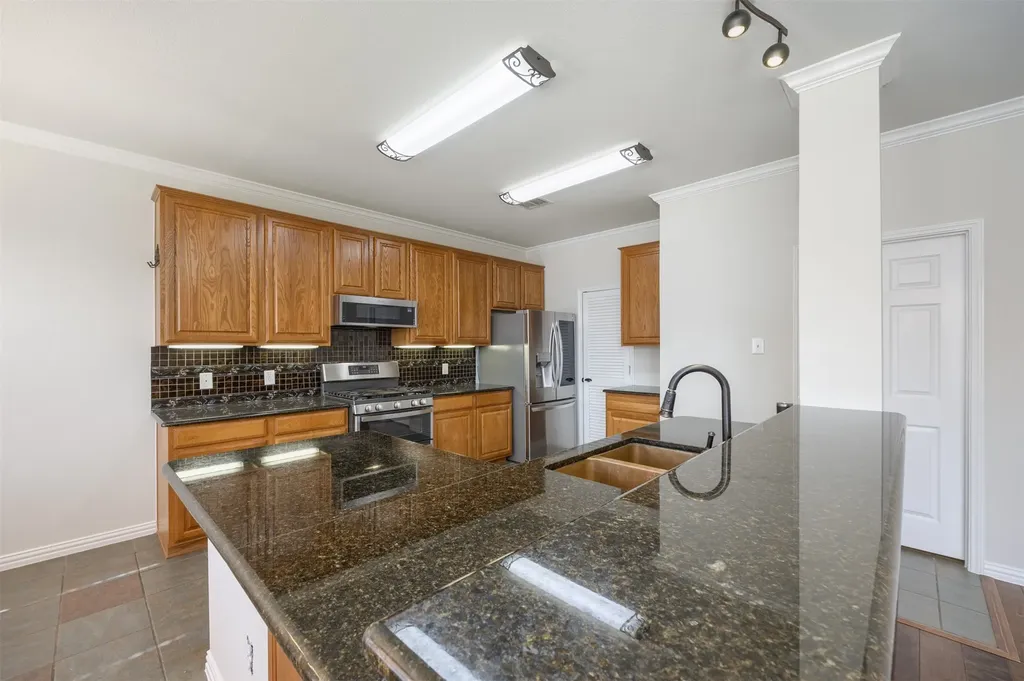 2201 Pharr Drive Mckinney TX 75072