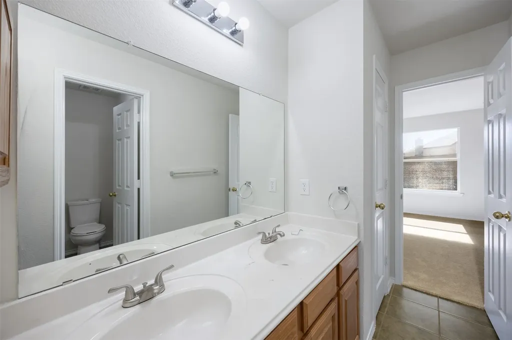 2201 Pharr Drive Mckinney TX 75072