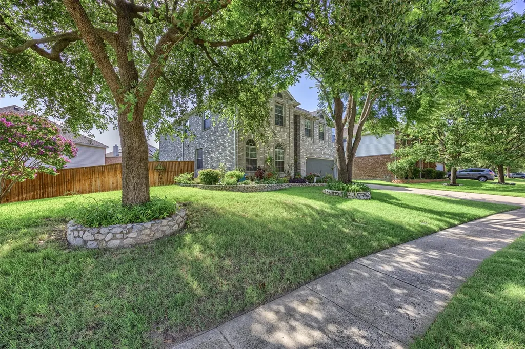 2201 Pharr Drive Mckinney TX 75072