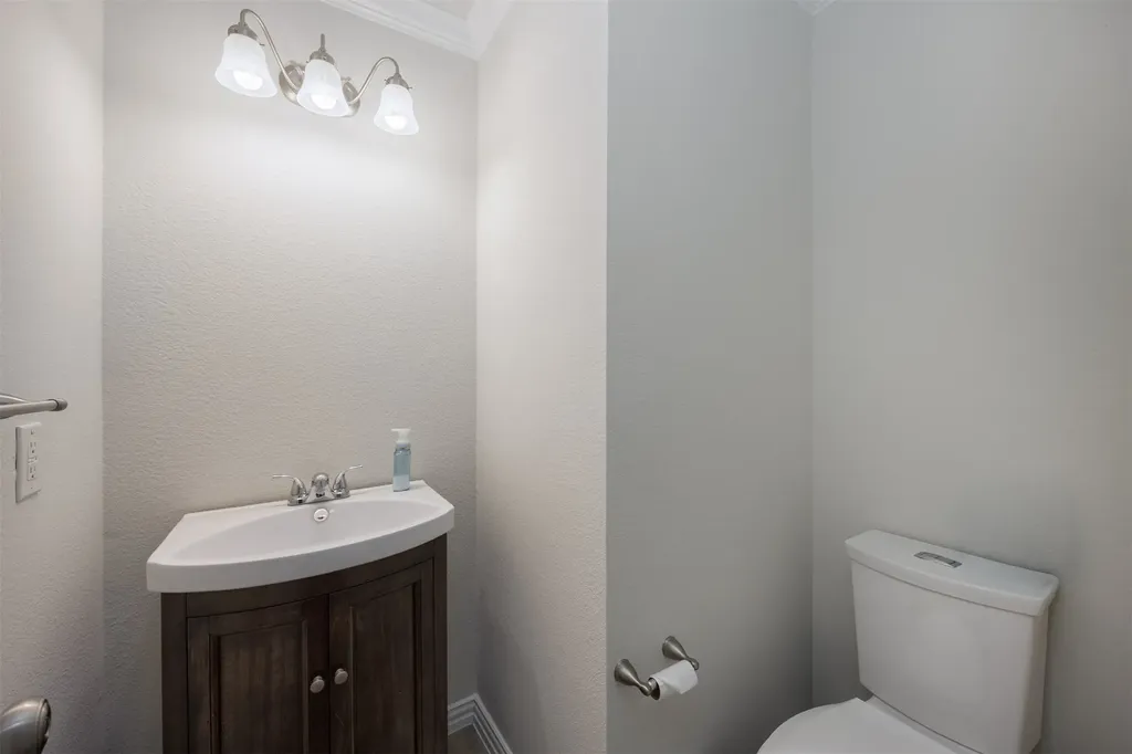 2201 Pharr Drive Mckinney TX 75072