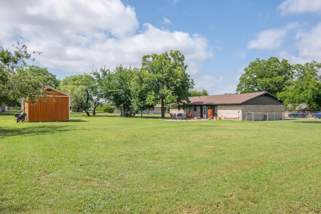105 Greentree Circle Early TX 76802