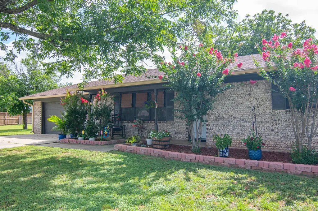 105 Greentree Circle Early TX 76802