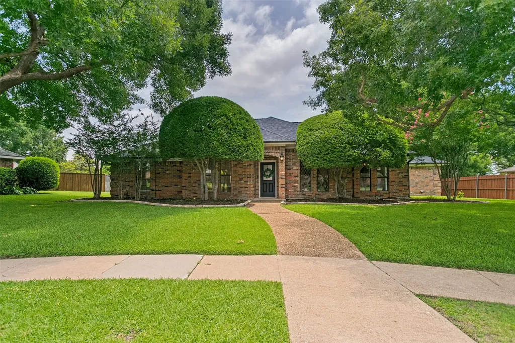 1204 Syracuse Circle Plano TX 75075