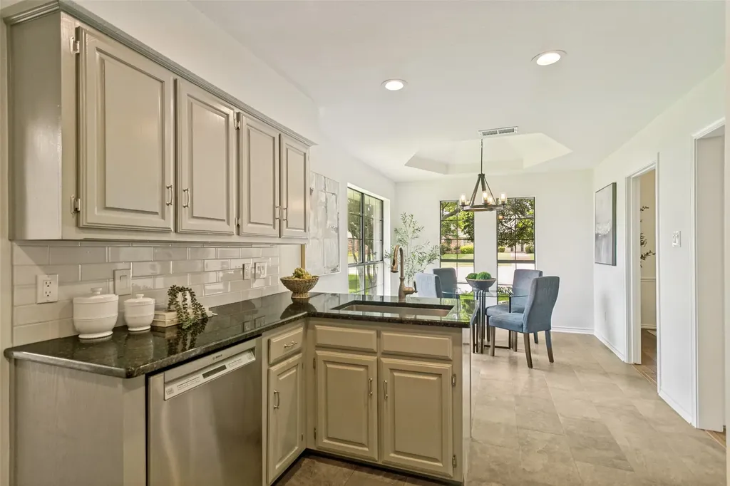 1204 Syracuse Circle Plano TX 75075