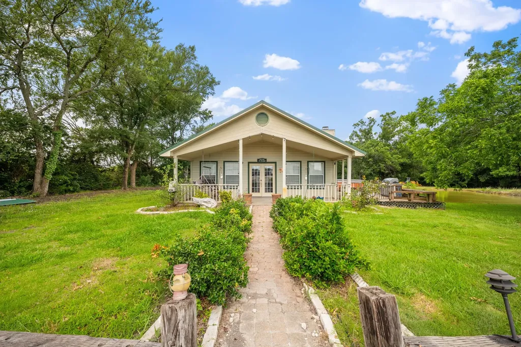 27809 W Us Highway 82 Sherman TX 75092