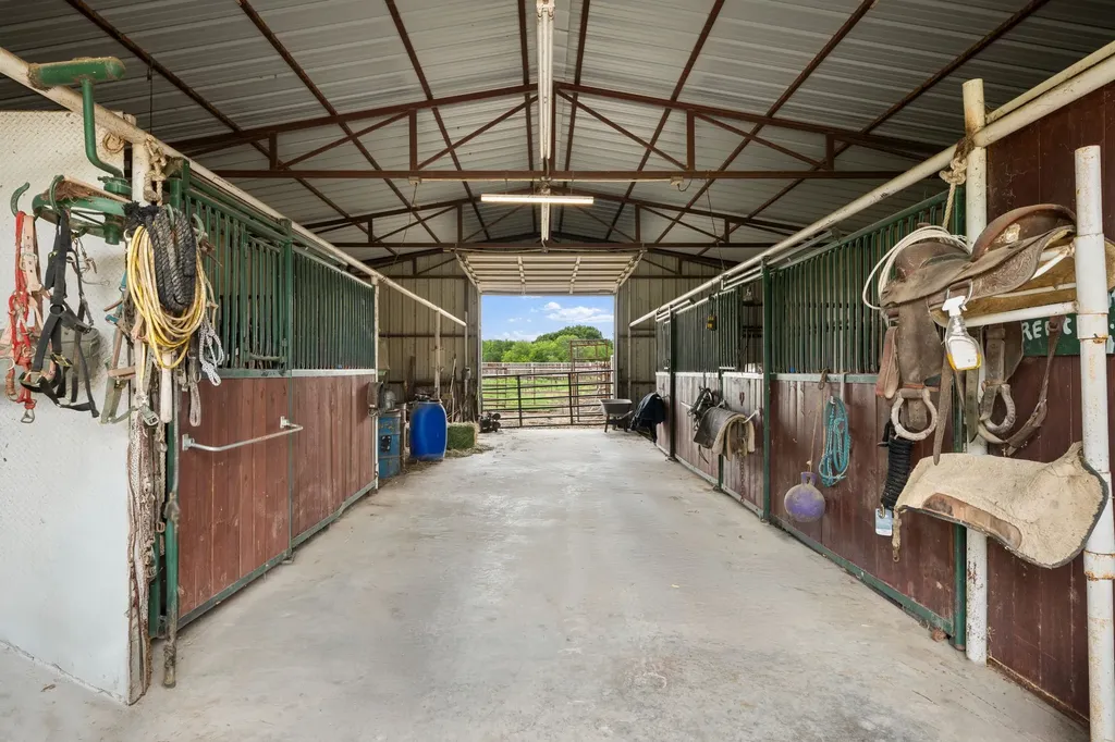 27809 W Us Highway 82 Sherman TX 75092