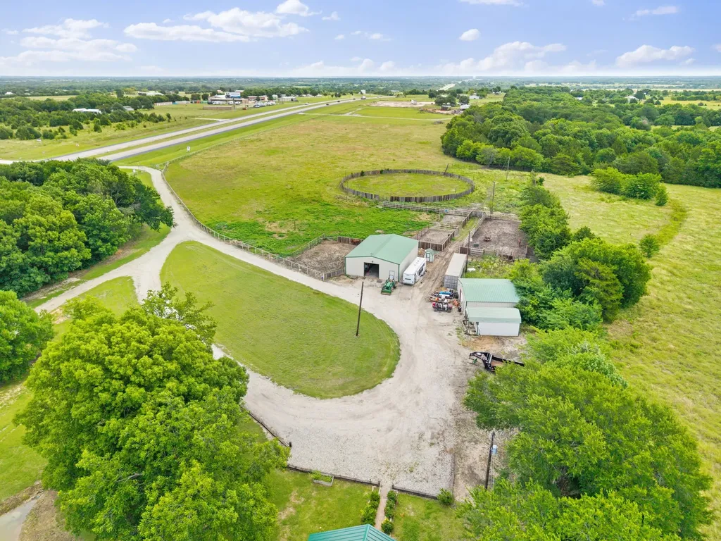 27809 W Us Highway 82 Sherman TX 75092