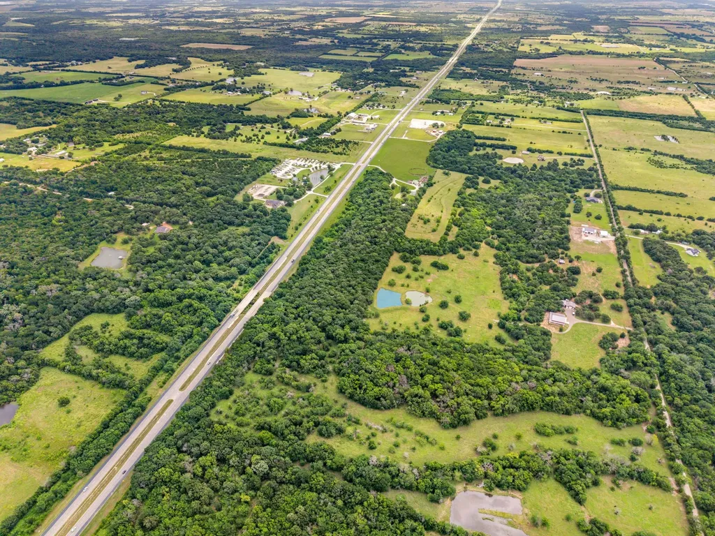 27809 W Us Highway 82 Sherman TX 75092