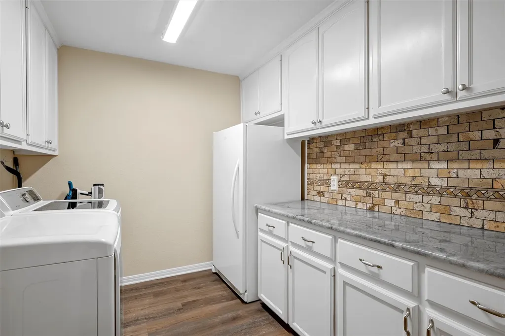 4000 Fox Ridge Lorena TX 76655