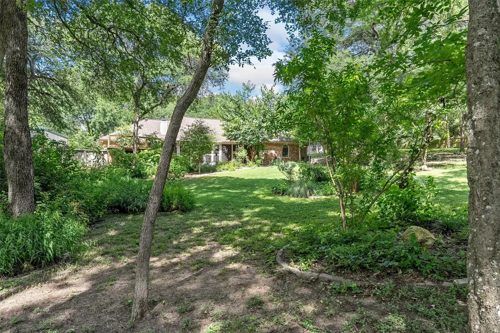 4000 Fox Ridge Lorena TX 76655