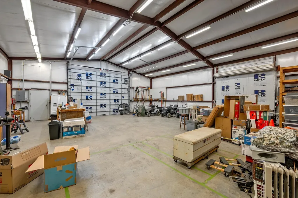4000 Fox Ridge Lorena TX 76655