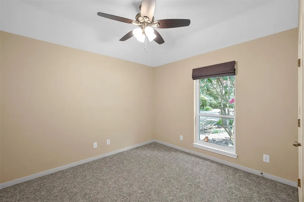 4000 Fox Ridge Lorena TX 76655
