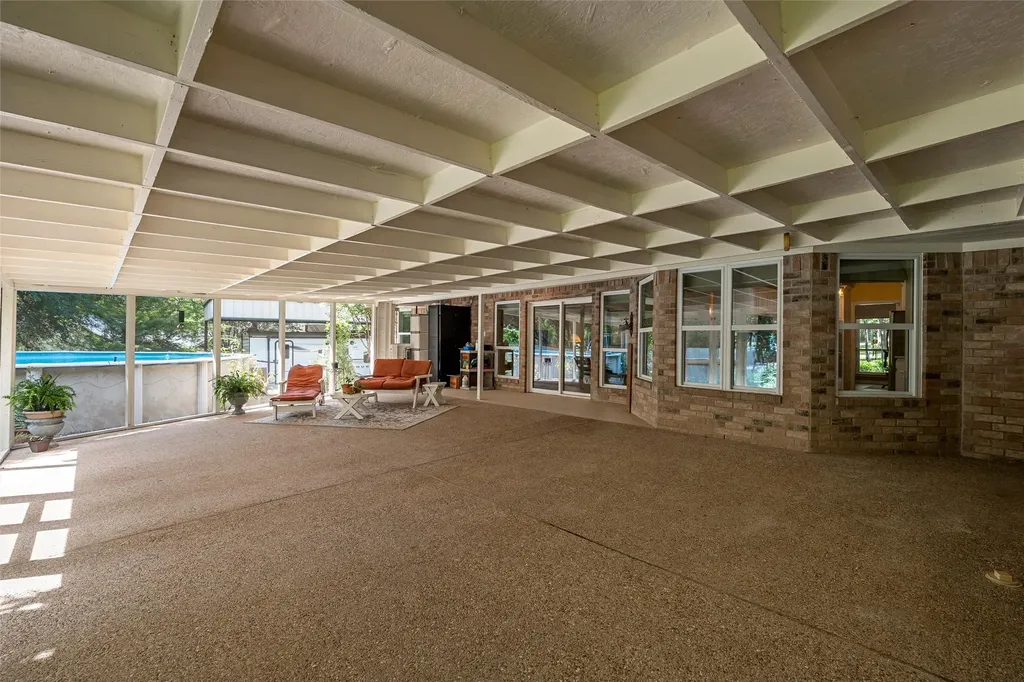 4000 Fox Ridge Lorena TX 76655