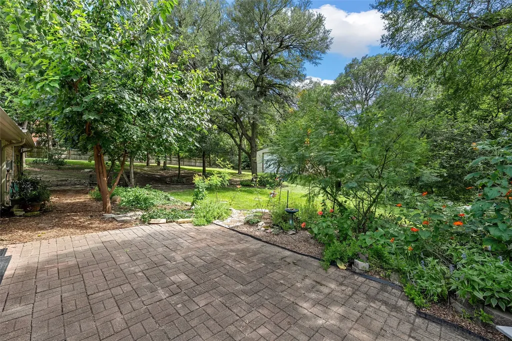 4000 Fox Ridge Lorena TX 76655