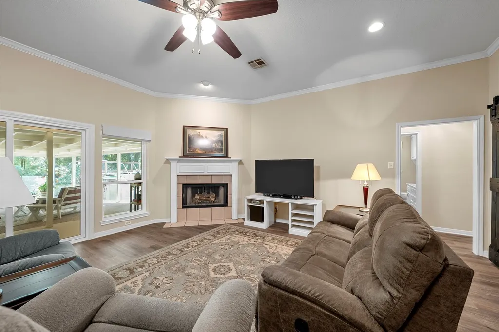 4000 Fox Ridge Lorena TX 76655