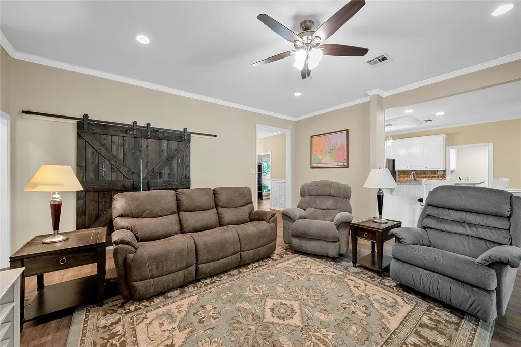 4000 Fox Ridge Lorena TX 76655