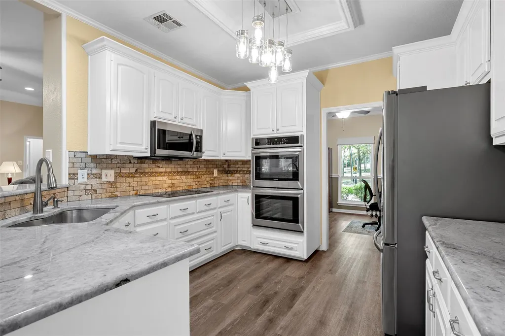 4000 Fox Ridge Lorena TX 76655