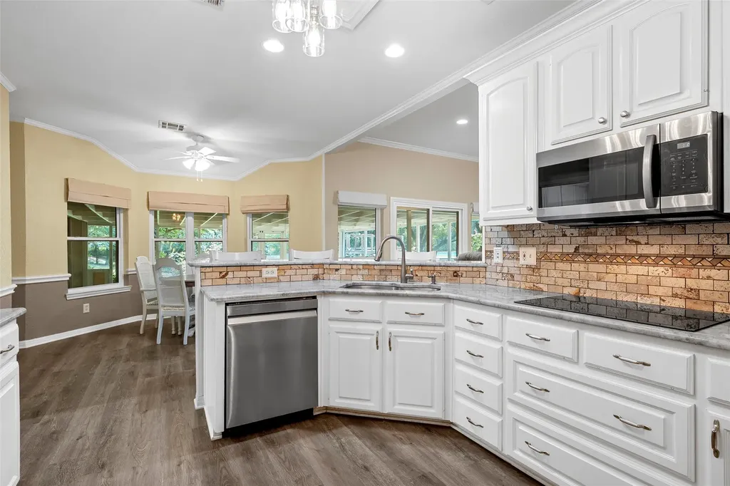 4000 Fox Ridge Lorena TX 76655
