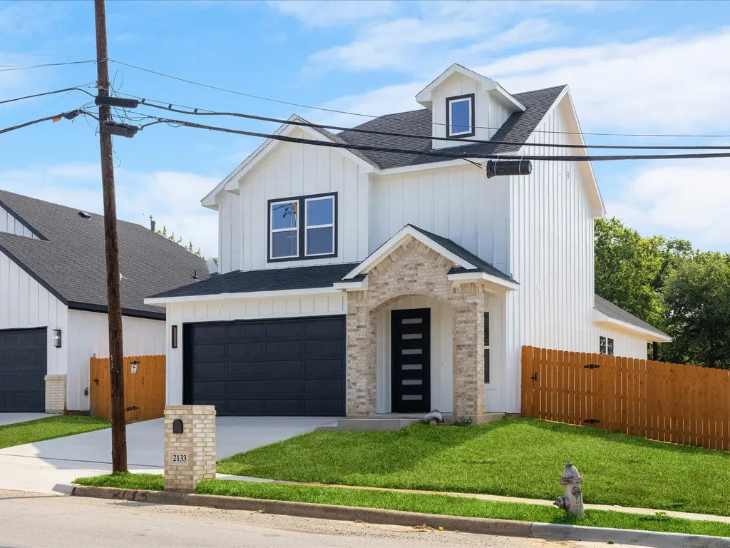 2133 Amanda Avenue Fort Worth TX 76105