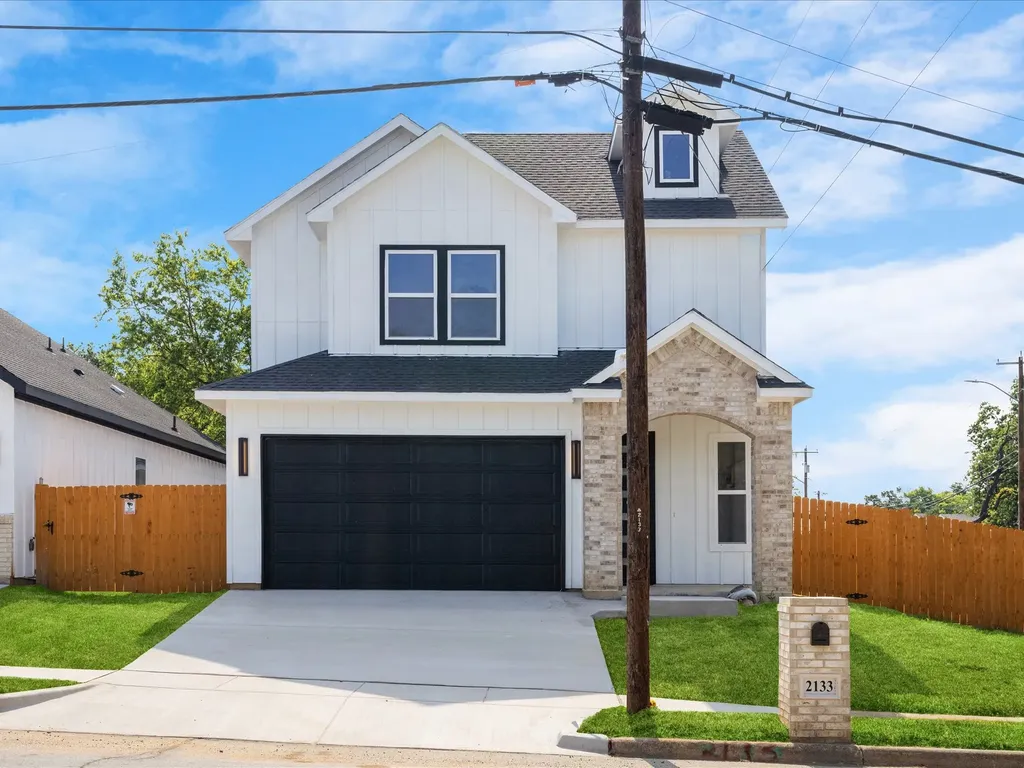 2133 Amanda Avenue Fort Worth TX 76105