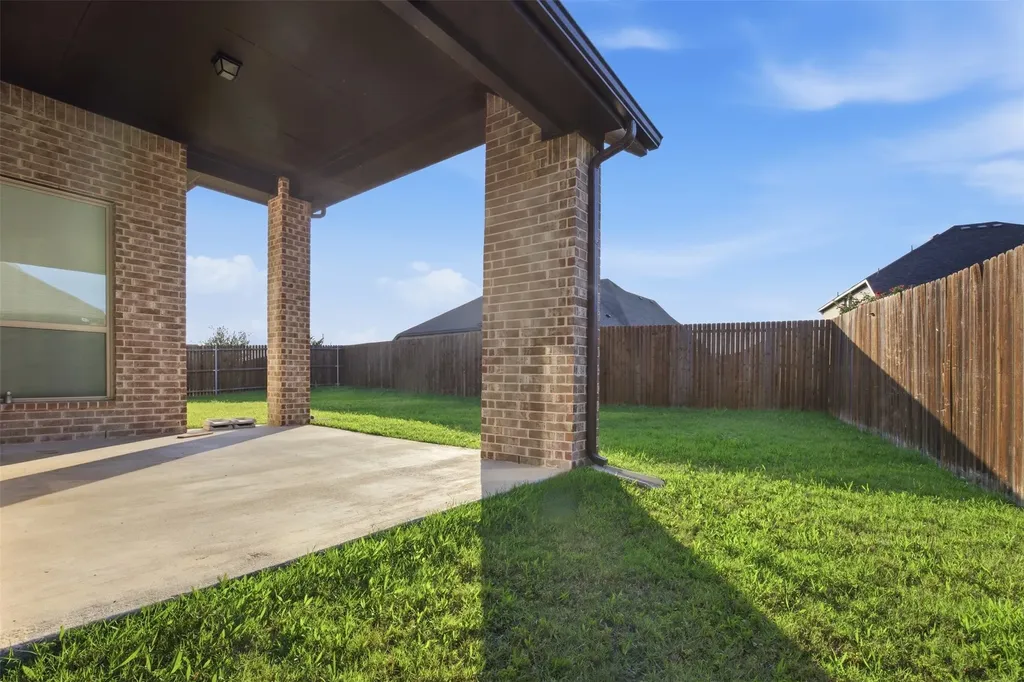 208 Sequoia Drive Forney TX 75126