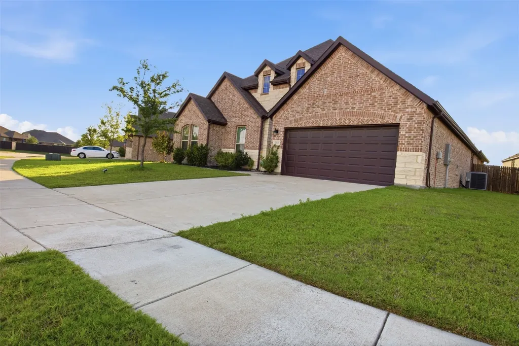 208 Sequoia Drive Forney TX 75126