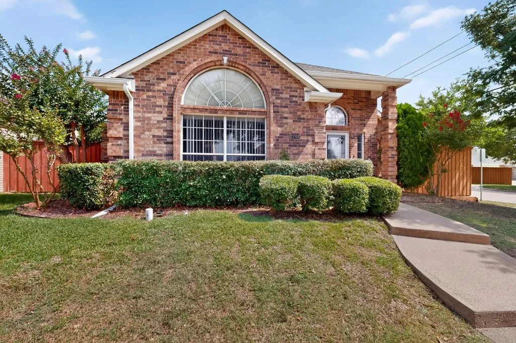 2702 Garden Springs Drive Richardson TX 75082