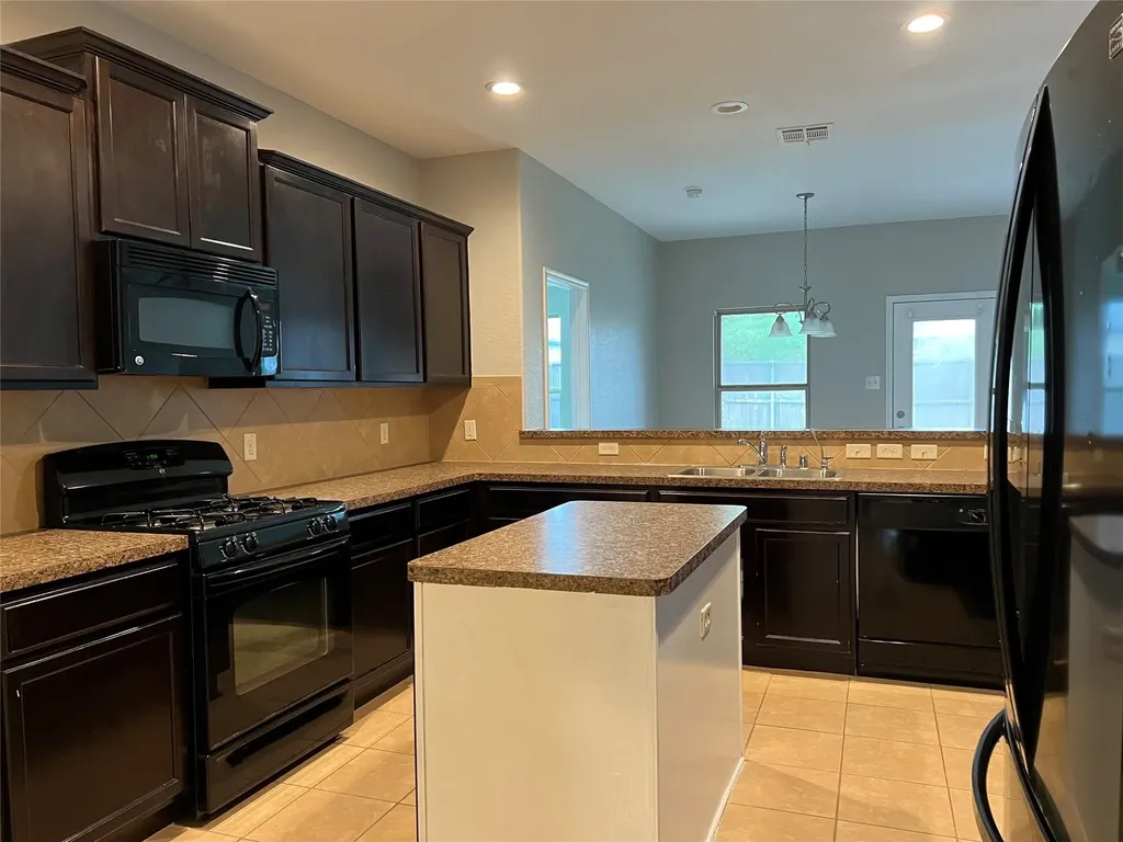 1115 Gaines Road Melissa TX 75454