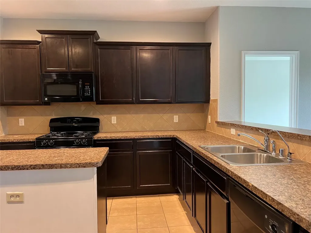 1115 Gaines Road Melissa TX 75454
