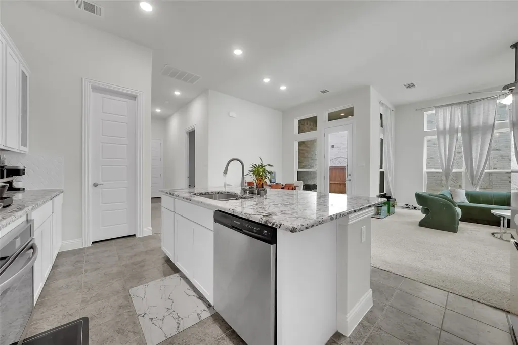 1505 Verbena Lane Garland TX 75042