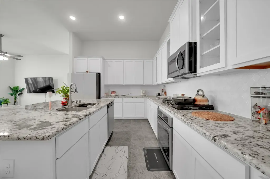 1505 Verbena Lane Garland TX 75042