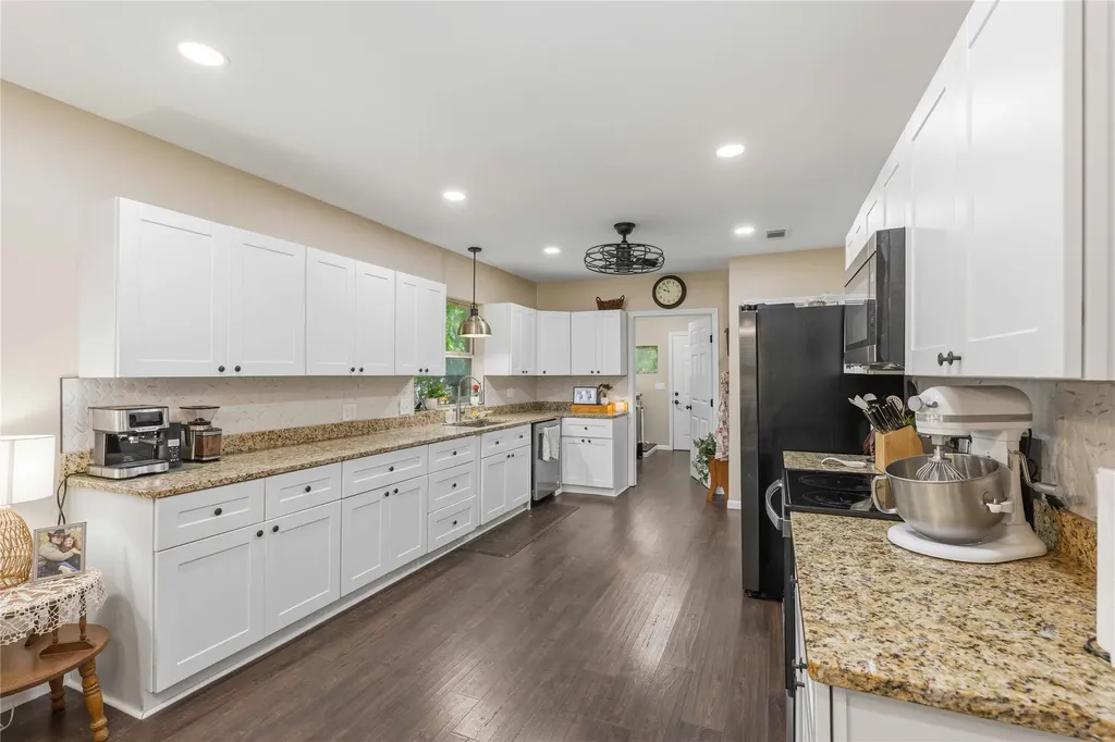 2410 Vincent Street Brownwood TX 76801