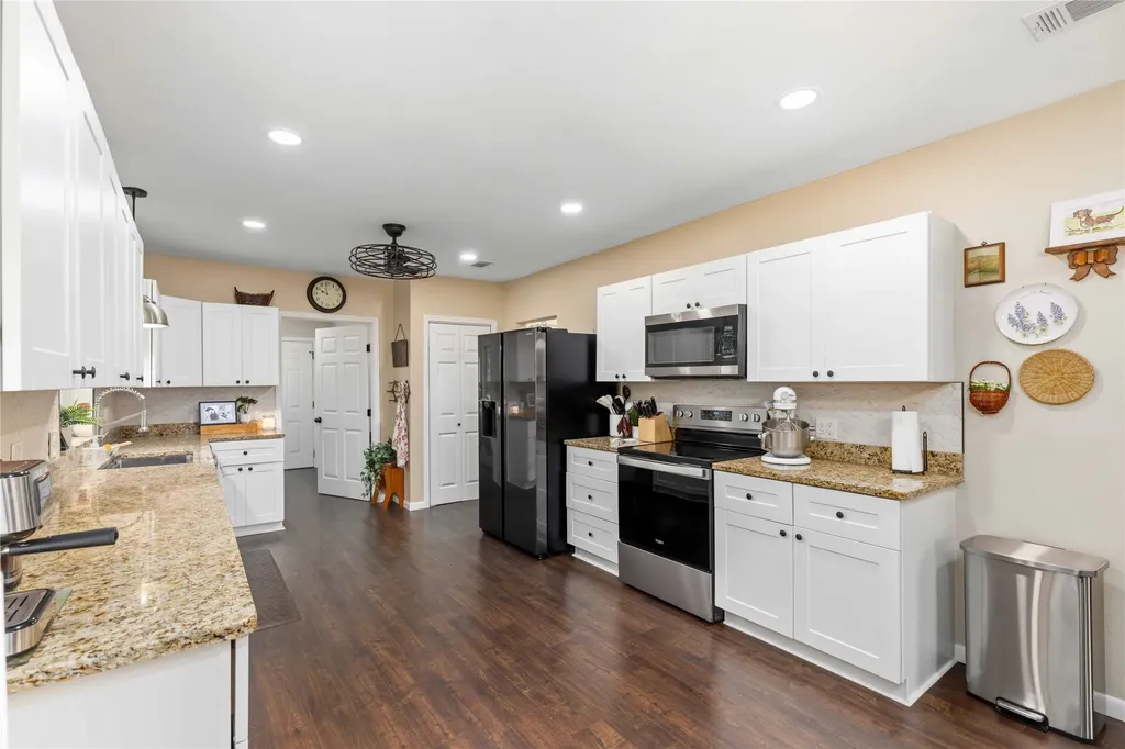 2410 Vincent Street Brownwood TX 76801