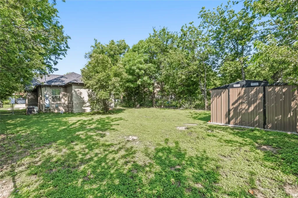 2410 Vincent Street Brownwood TX 76801