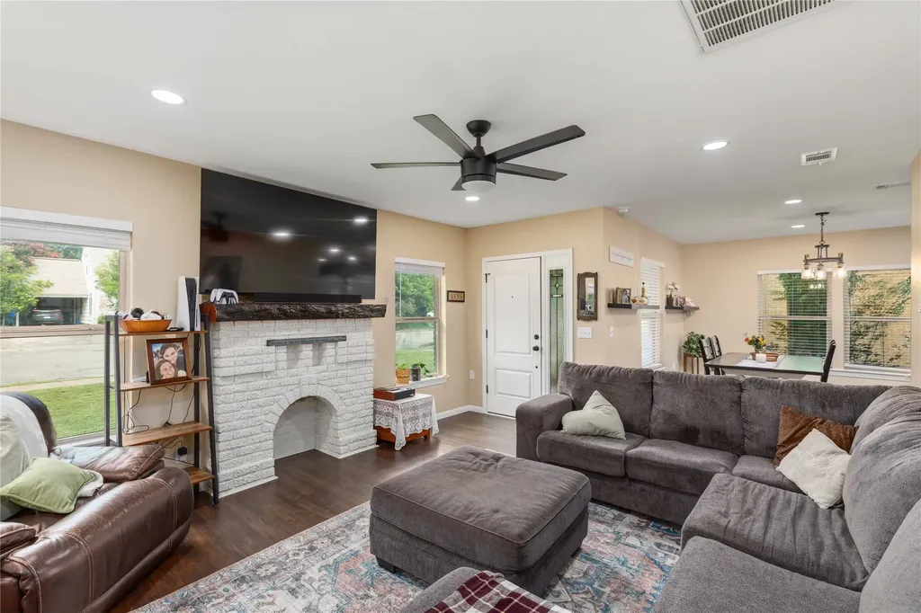 2410 Vincent Street Brownwood TX 76801