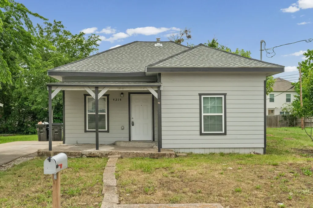 4214 Johnson Street Greenville TX 75401
