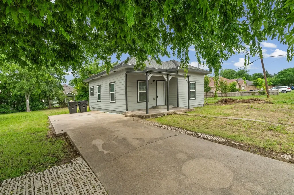 4214 Johnson Street Greenville TX 75401