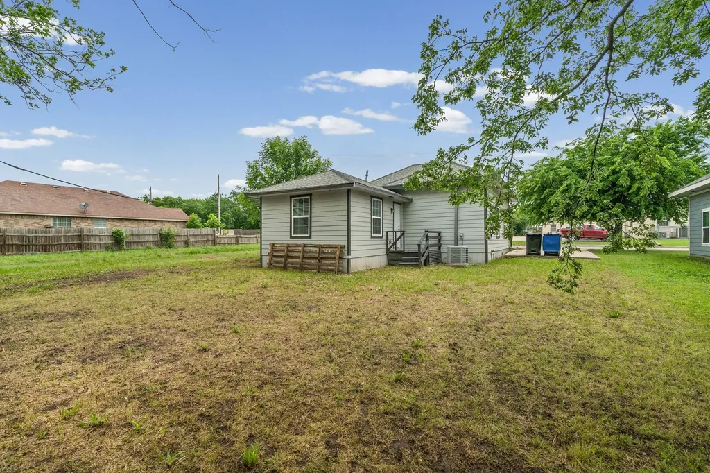 4214 Johnson Street Greenville TX 75401