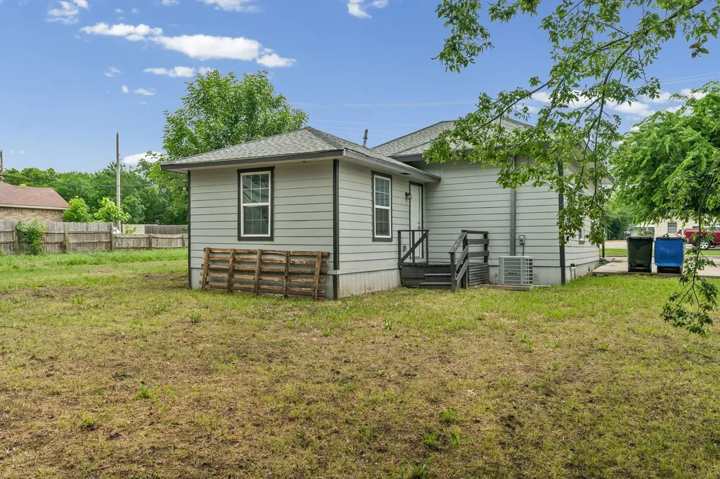 4214 Johnson Street Greenville TX 75401