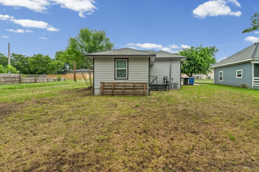 4214 Johnson Street Greenville TX 75401