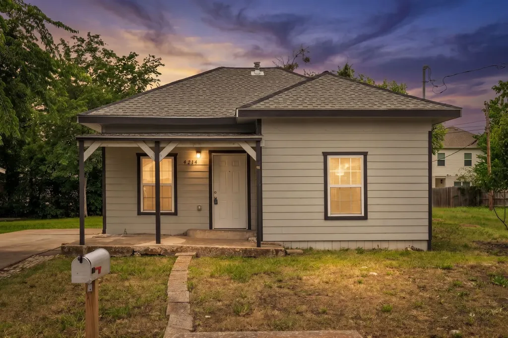 4214 Johnson Street Greenville TX 75401