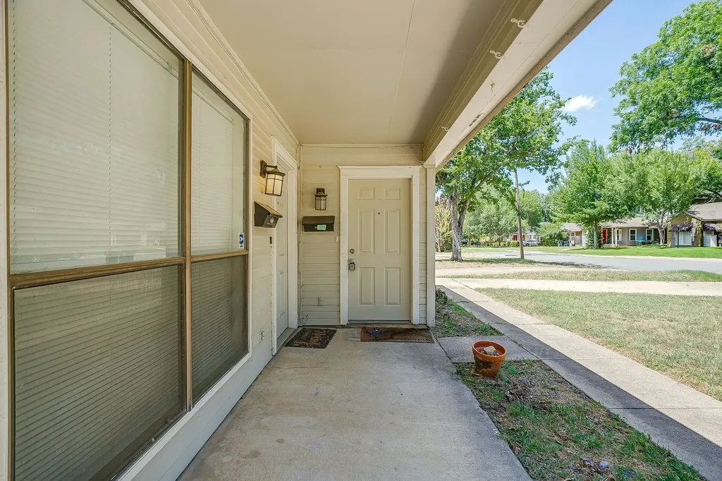 3236 Merida Avenue Fort Worth TX 76109