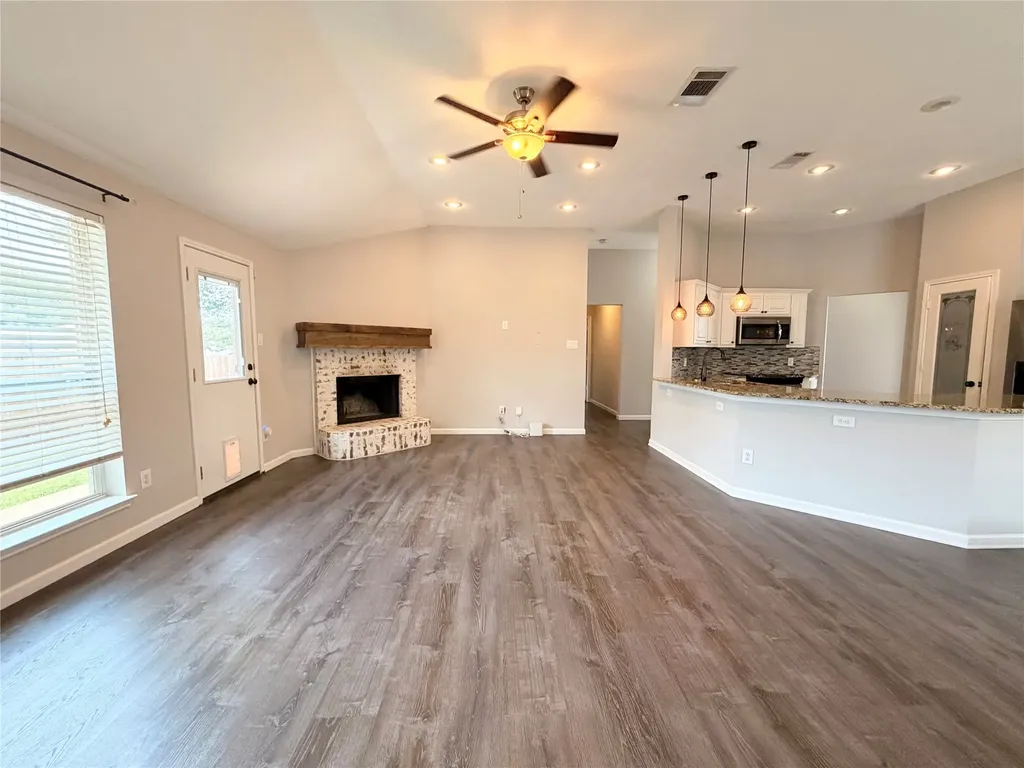 2002 Sword Fish Drive Mansfield TX 76063