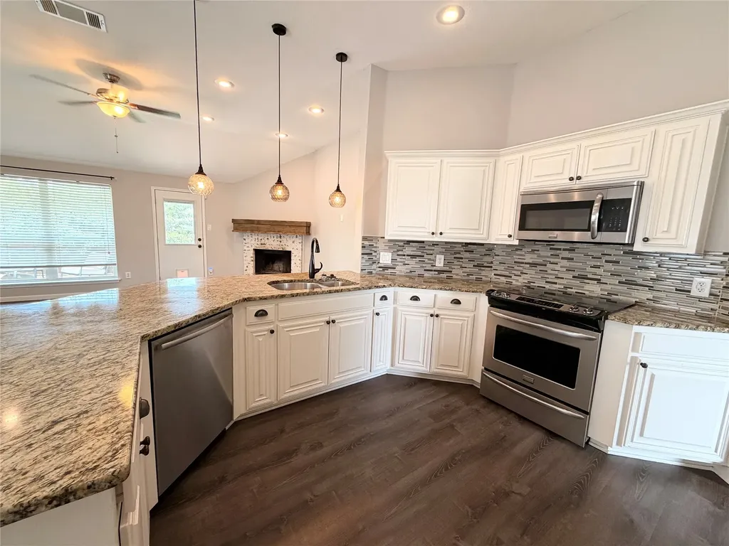 2002 Sword Fish Drive Mansfield TX 76063
