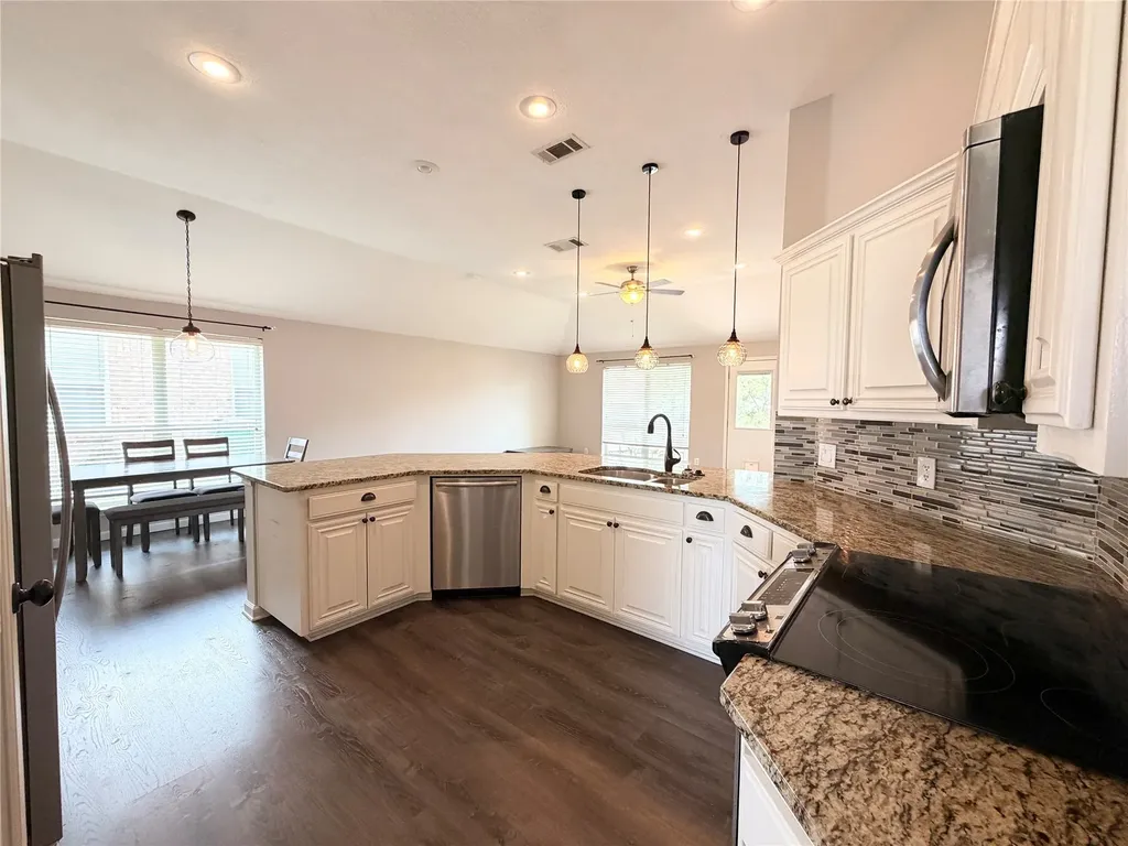2002 Sword Fish Drive Mansfield TX 76063