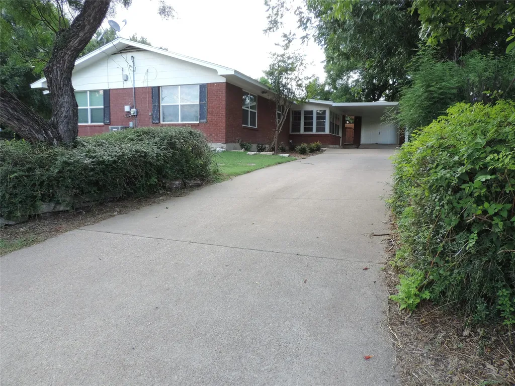 581 Alexander Road Stephenville TX 76401
