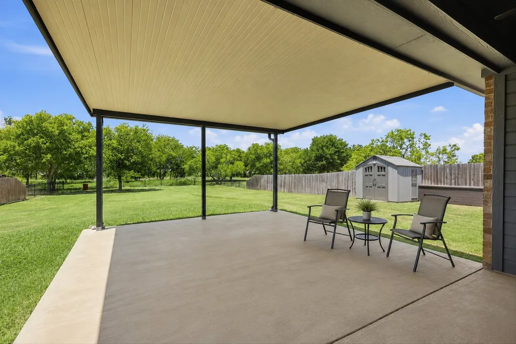 124 Chambers Creek Circle Maypearl TX 76064
